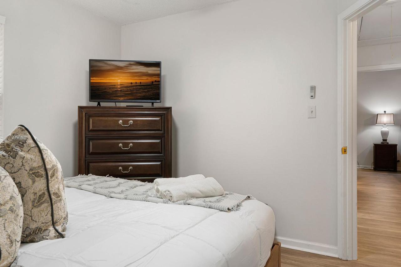 Casa de férias Updated 3b 2 5b -king Bed- Jacuzzi *